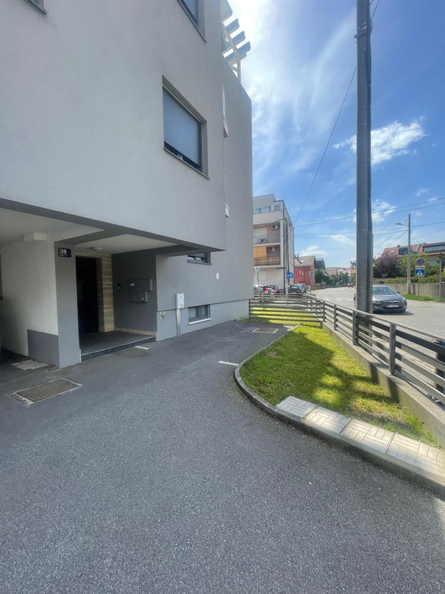 Lucky Place Apartment - Zumberacka With Free Private Parking 자그레브 외부 사진